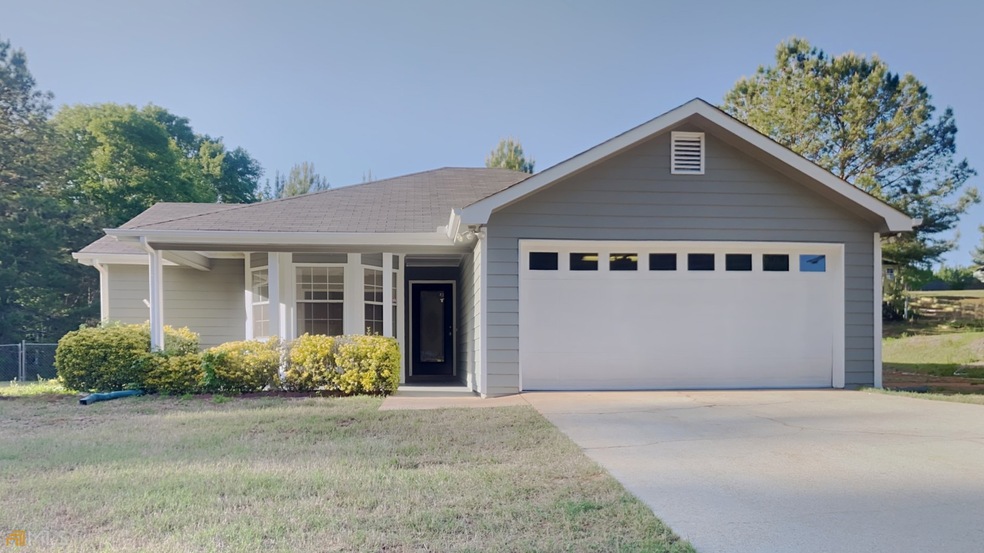 552 Oak Hill Rd, Covington, GA 30016 - photo 1