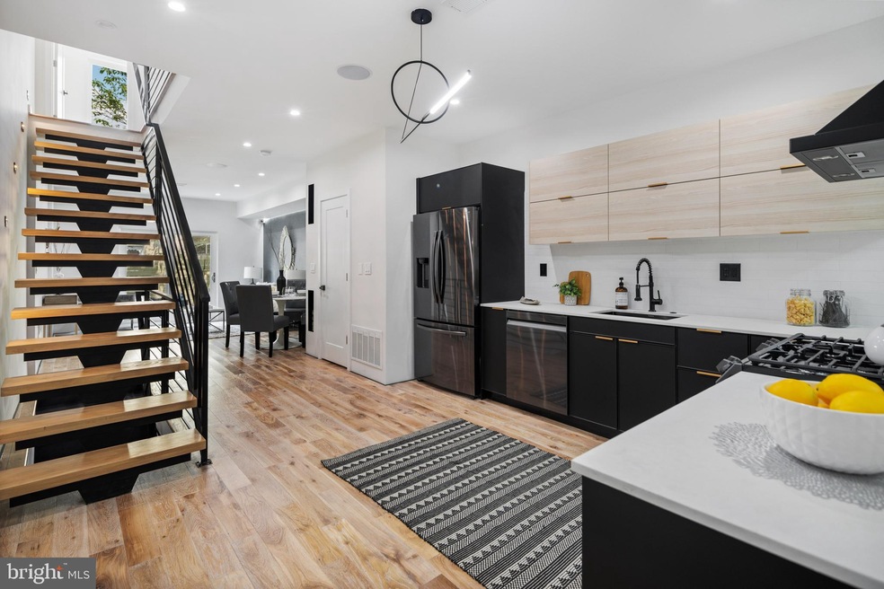 2239 Gerritt St, Philadelphia, PA 19146 - photo 1