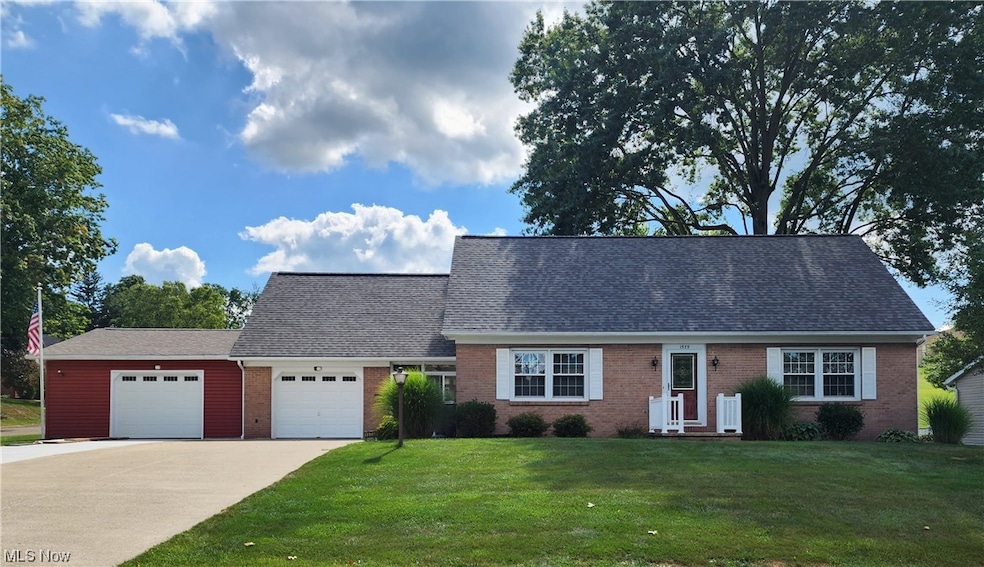 1575 Tomahawk Ln, Coshocton, OH 43812 - photo 1