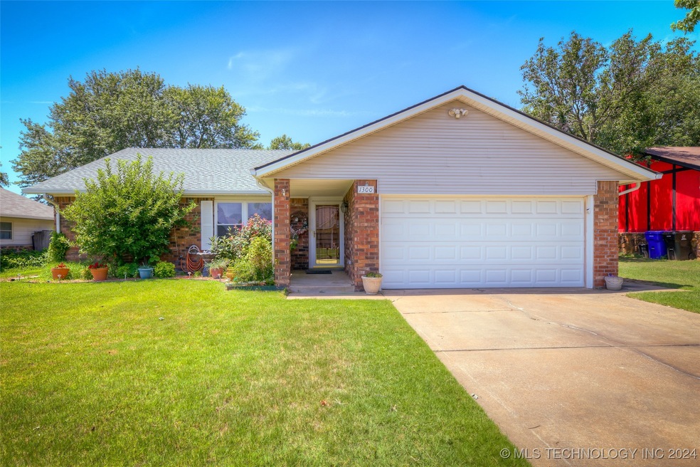 1300 S 29th St, Broken Arrow, OK 74014 - photo 1