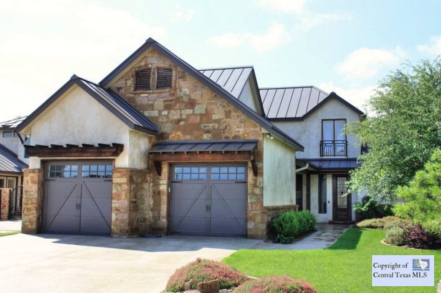 1313 Gruene Leaf Dr, New Braunfels, TX 78130 - photo 1