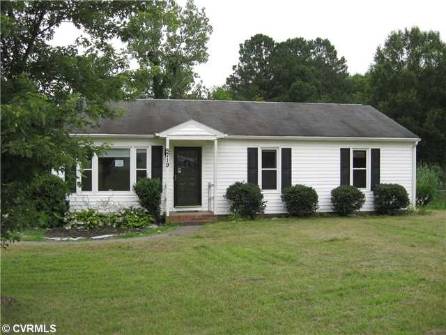 5719 Huntingcreek Dr, North Chesterfield, VA 23237 - photo 1