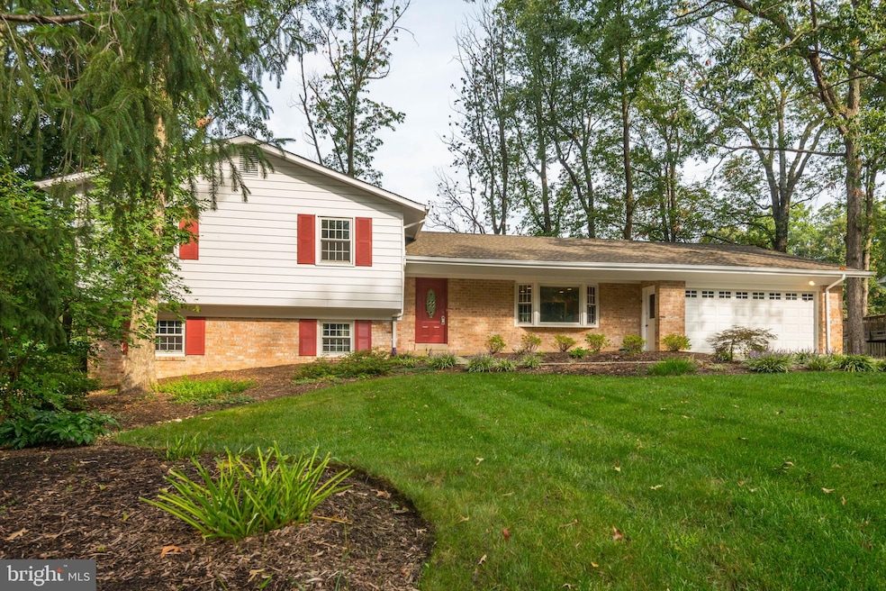 2360 Paddock Ln, Reston, VA 20191 - photo 1