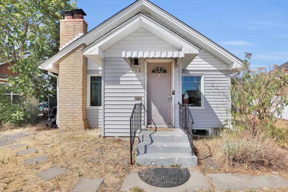 913 E Longfellow Ave, Spokane, WA 99207 - photo 1