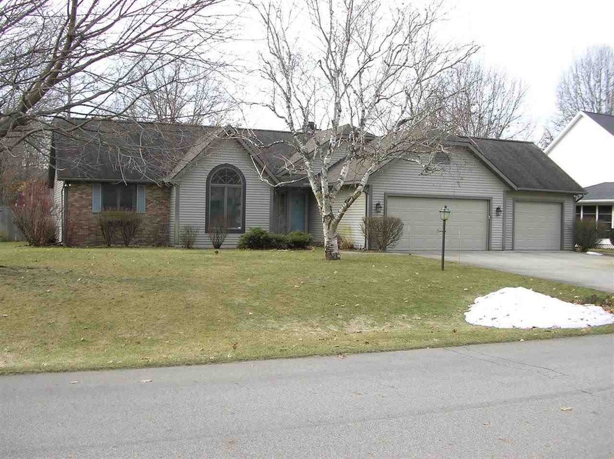 2324 main level sq. ft w/additional 1200 S.F of fi