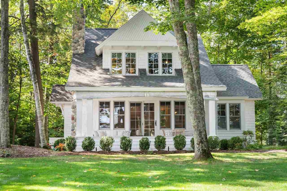 For Sale $2,290,000 • Co-Listing Agent