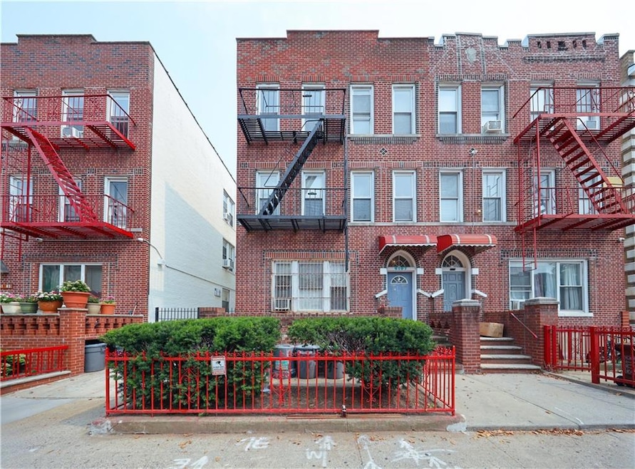 For Sale $1,899,000 • Co-Listing Agent