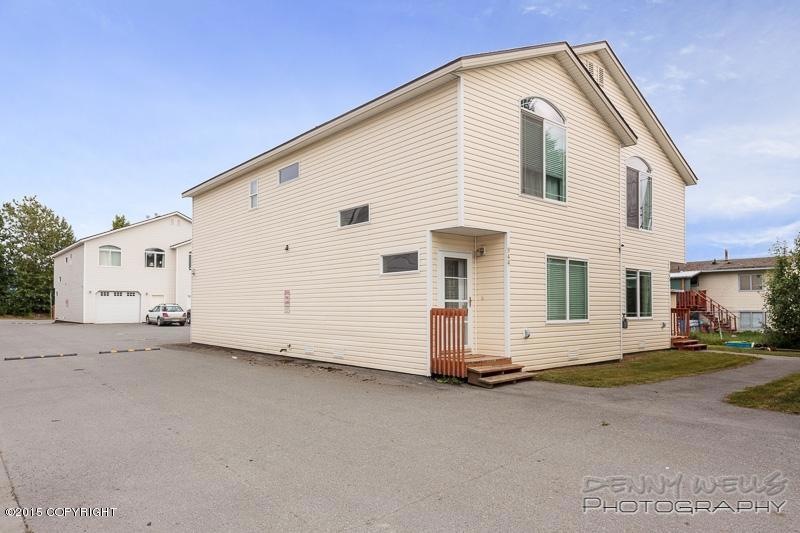946 Oak Ridge Dr unit 9B-946, Anchorage, AK 99518 - photo 1