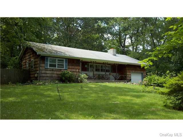 141 Burda Ave, New City, NY 10956 - photo 1