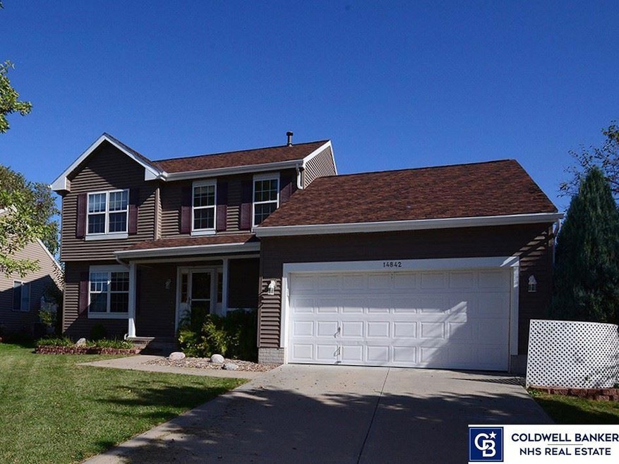 NEW ROOF, NEWER VINYL SIDING & WINDOWS