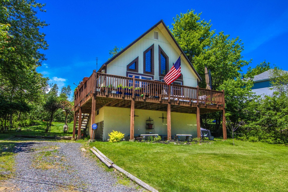 3104 W Clover Ct, Long Pond, PA 18334 - photo 1