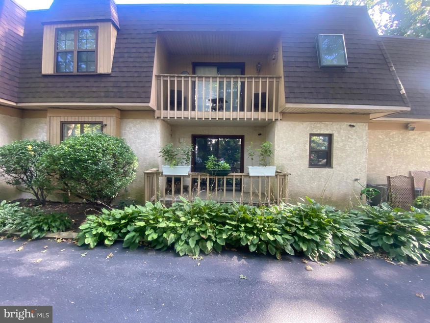 107 S Lansdowne Ave unit 101, Lansdowne, PA 19050 - photo 1