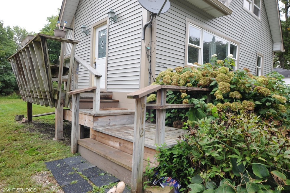 Front deck/ entry