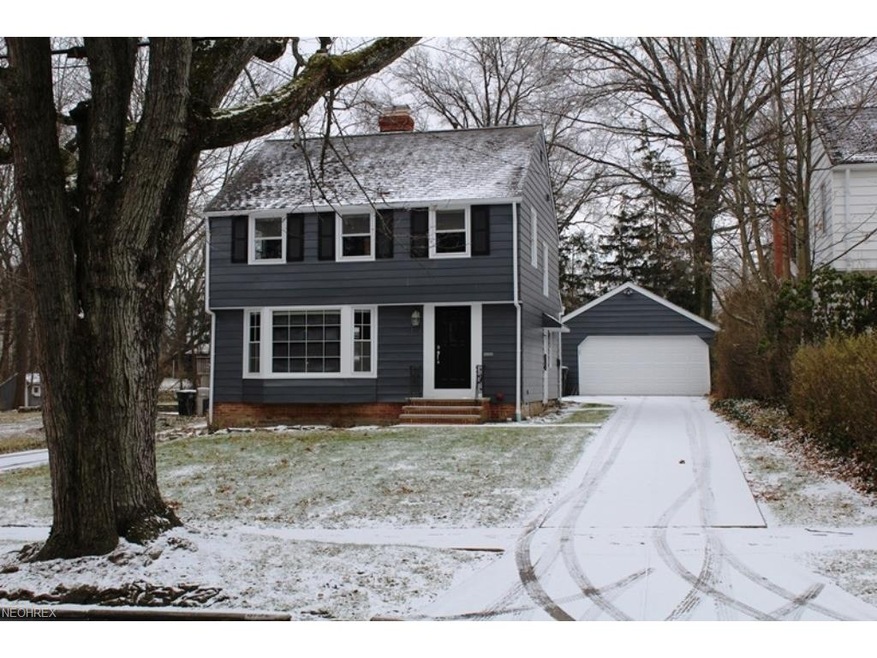 Welcome to 5192 Edenhurst Rd in the Cleveland subu
