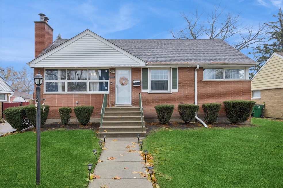 1119 Newcastle Ave, Westchester, IL 60154 - photo 1