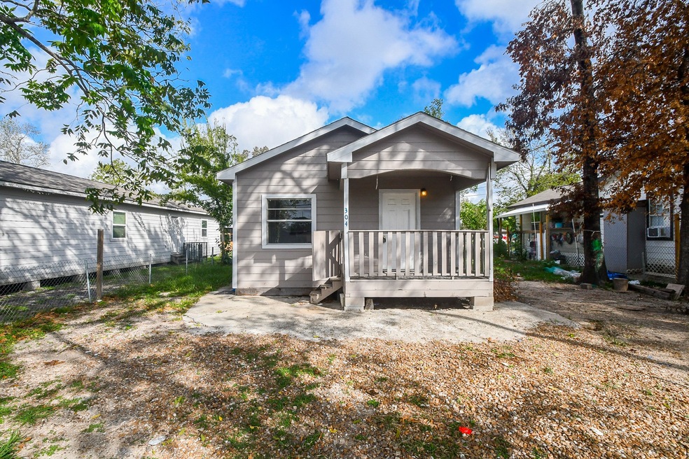 304 Elm Ave, Crosby, TX 77532 MLS 33015915