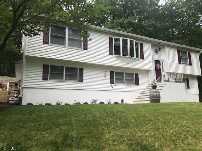 89 W Shore Dr, Vernon, NJ 07462 - photo 1