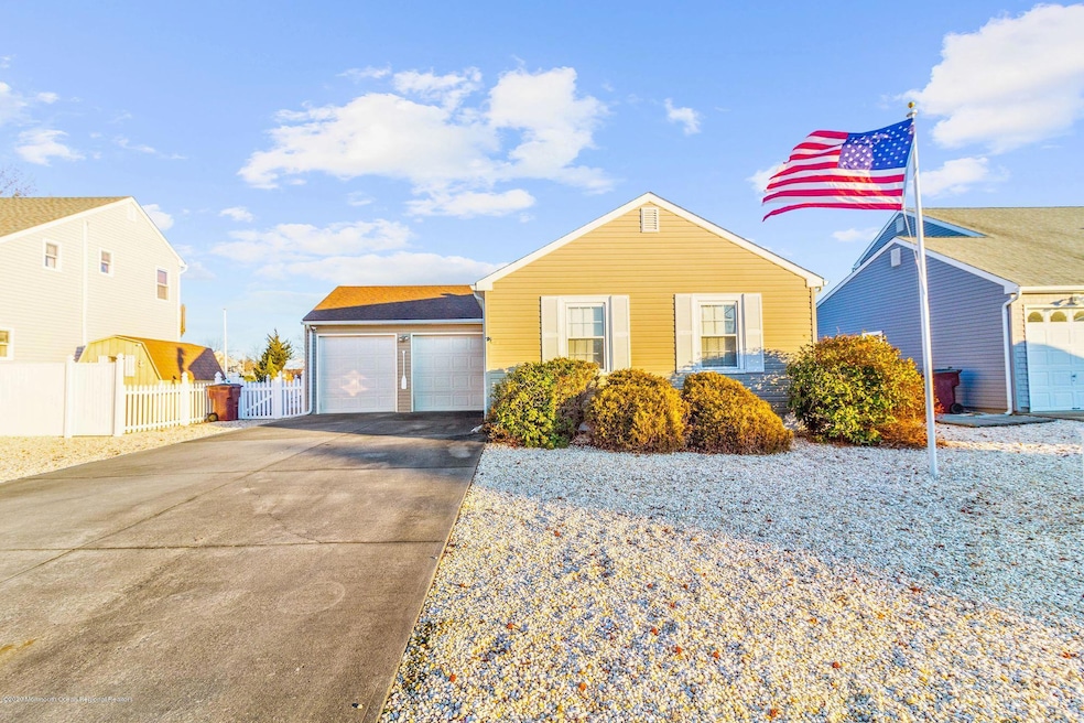 55 Storm Jib Ct, Berkeley Township, NJ 08721 - photo 1