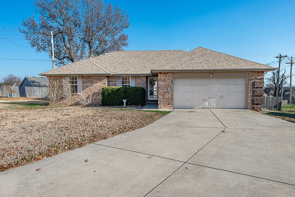 618 Baldknobber St, Nixa, MO 65714 - photo 1