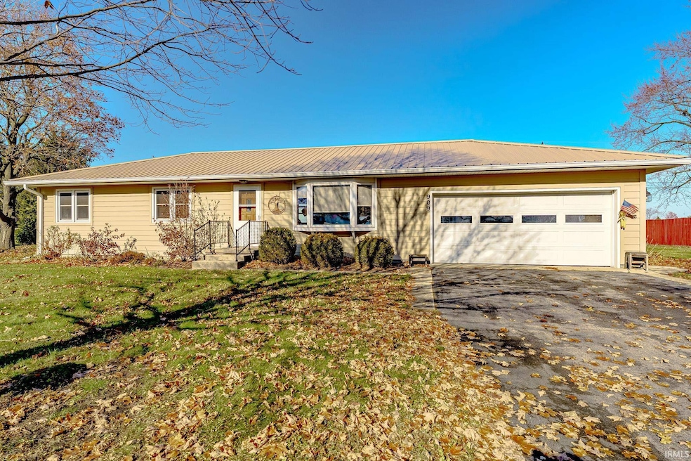 909 E 3rd St, Fowler, IN 47944 - photo 1