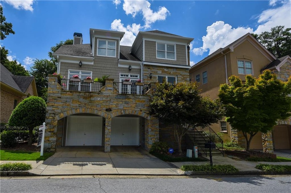 Quite Brookhaven Neighborhood near Shopping, Resta