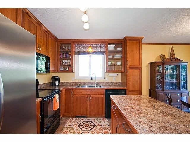 9760 99th Ave N, Maple Grove, MN 55369 - photo 1