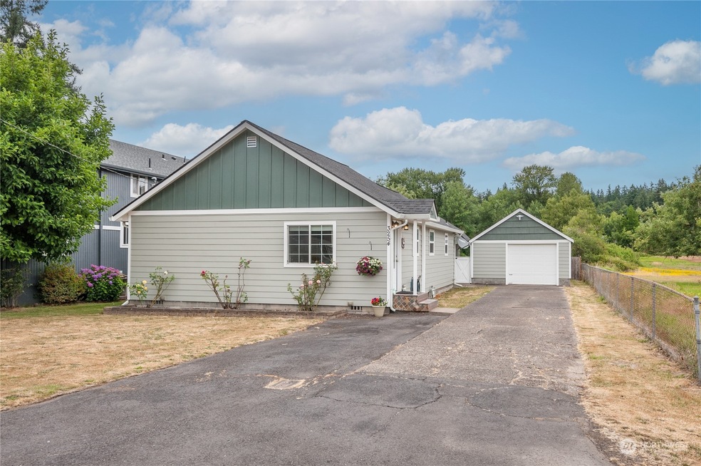 3254 Pennsylvania St, Longview, WA 98632 - photo 1