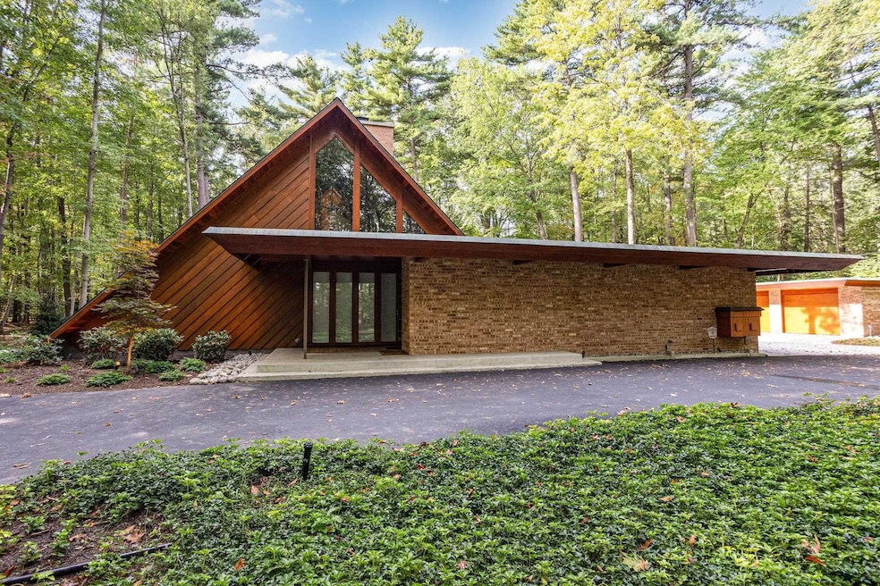 11 Snowfield Ct, Midland, MI 48640 - photo 1