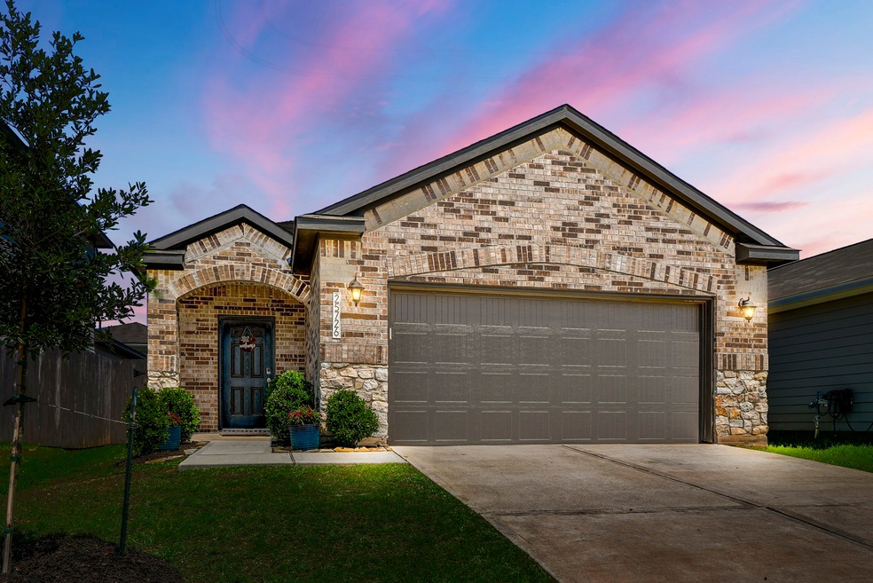 25726 Hickory Pecan Trail, Tomball, TX 77375 - photo 1