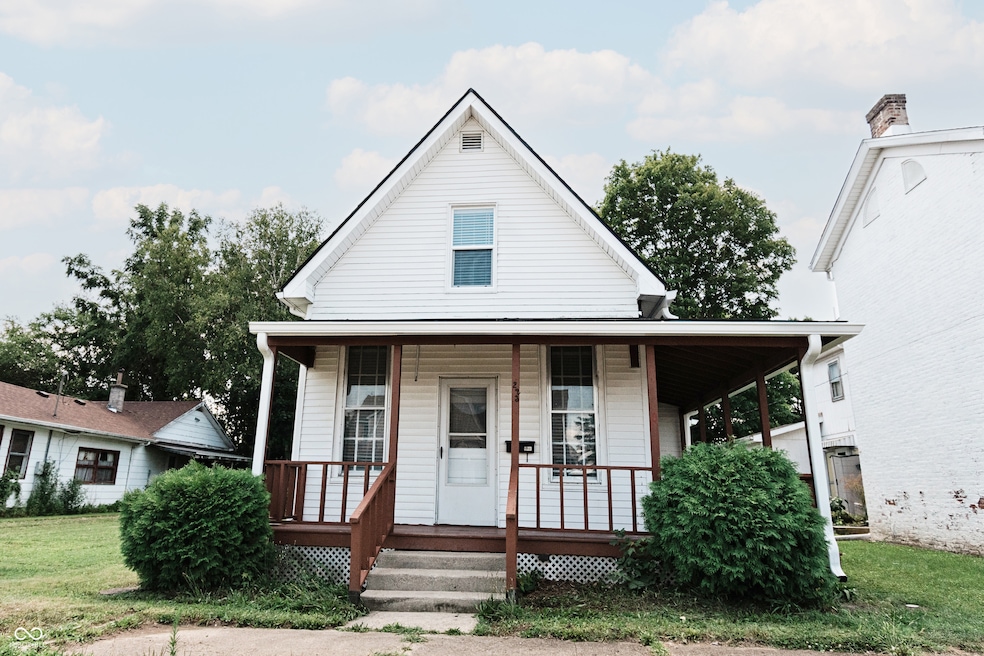 223 W Bow St, Thorntown, IN 46071 - photo 1