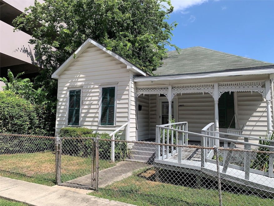 1106 Oneil front of property. Cute home
