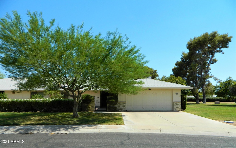 9875 W Spanish Moss Ct unit 56, Sun City, AZ 85373 - photo 1