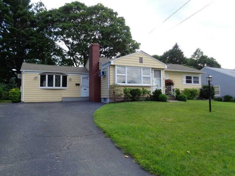 173 Lawnacre Dr, Cranston, RI 02920 - photo 1