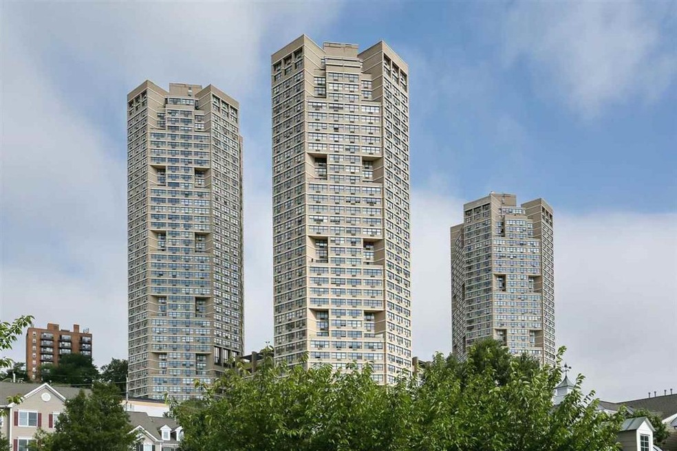 The Galaxy Towers unit 4A, Guttenberg, NJ 07093 - photo 1