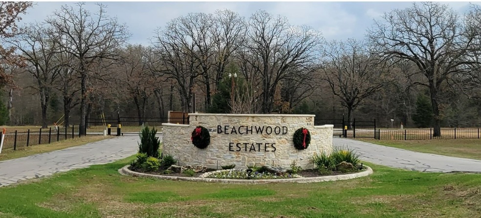 Beachwood Estates: gated, Clubhouse, Pool