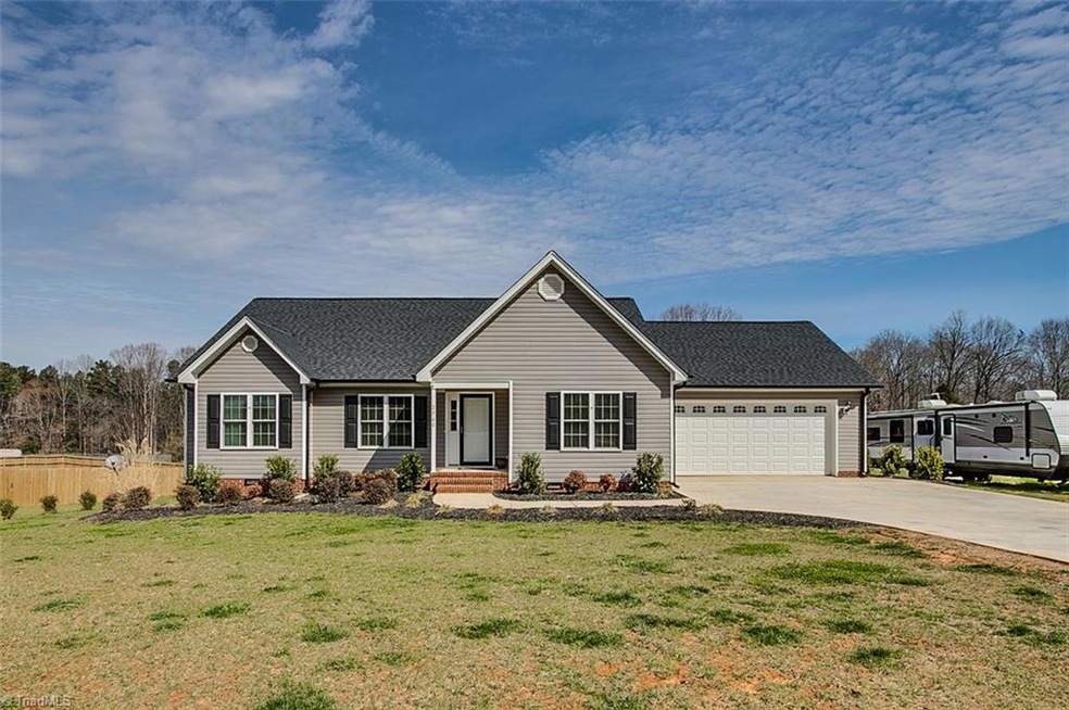 2760 Stutts Rd, Asheboro, NC 27205 - photo 1