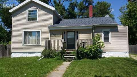 1610 W Atherton Rd, Flint, MI 48507 - photo 1