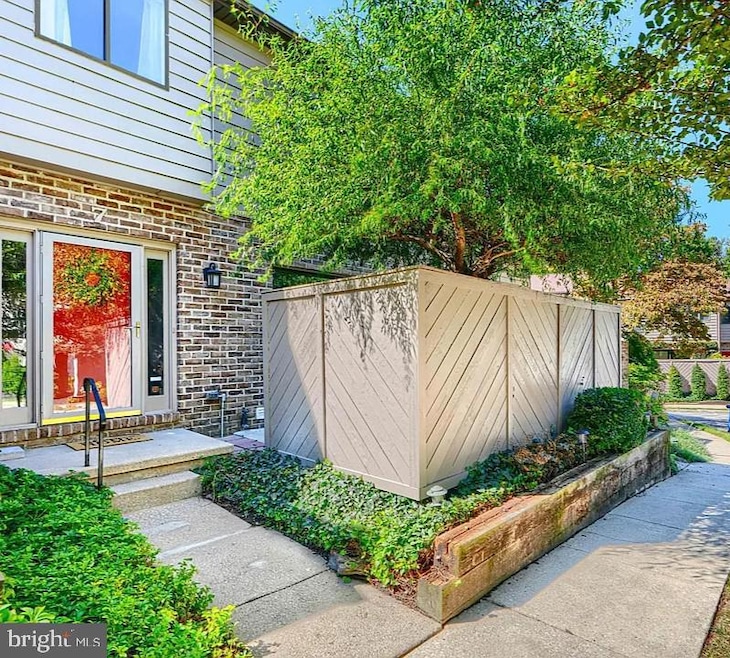 Under Contract $525,000