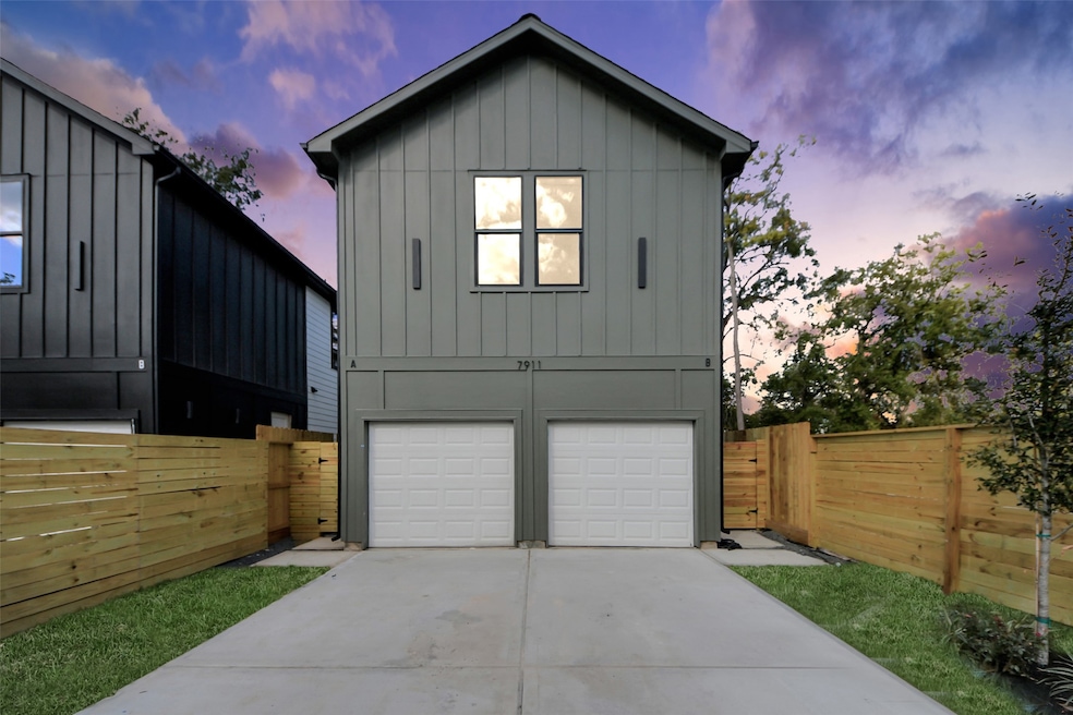 7911 Lynette St, Houston, TX 77028 - photo 1