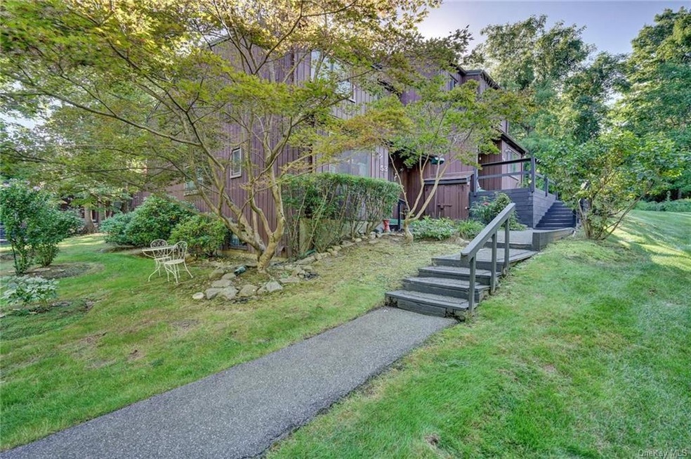 53 Redwood Dr, Highland Mills, NY 10930 - photo 1
