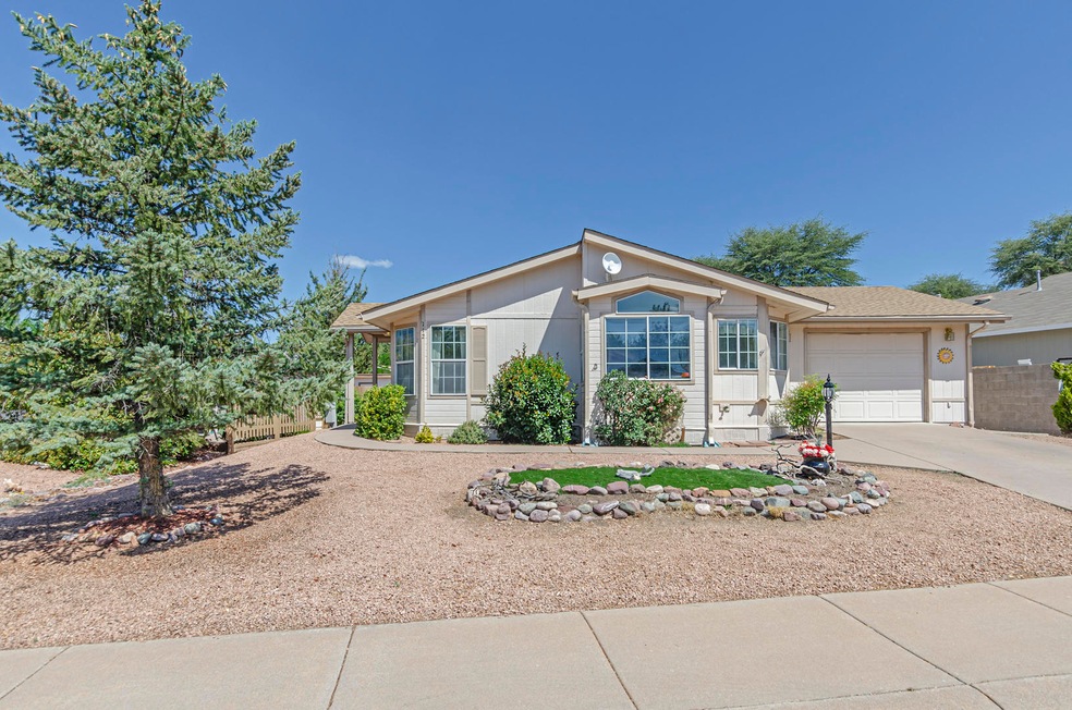 112 N Pinecrest Rd