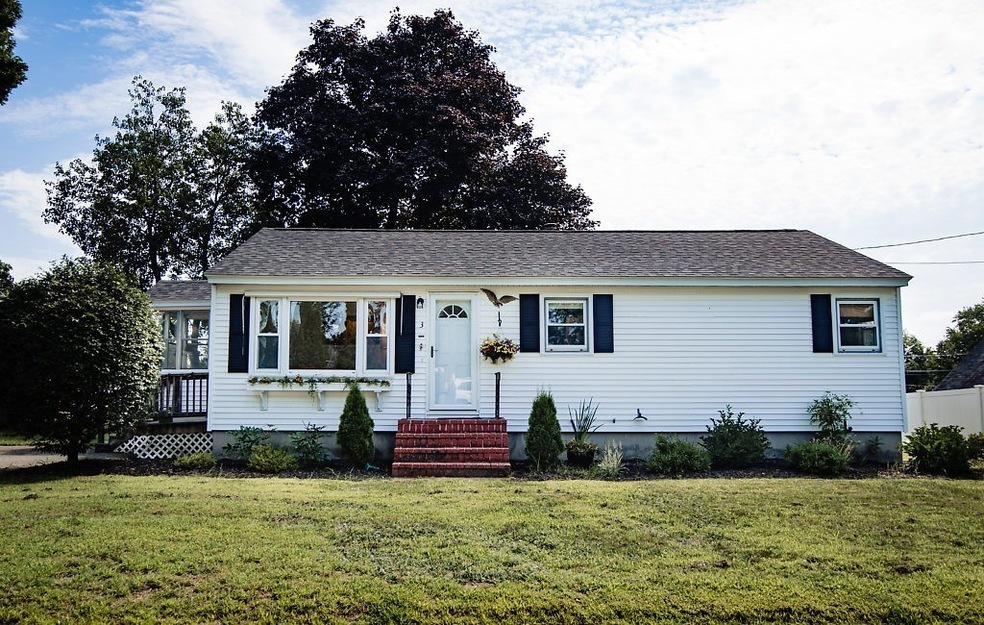 3 Benefit St, Methuen, MA 01844 - photo 1