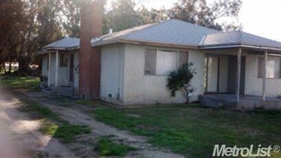 Front View from north west. Home has newer roof.