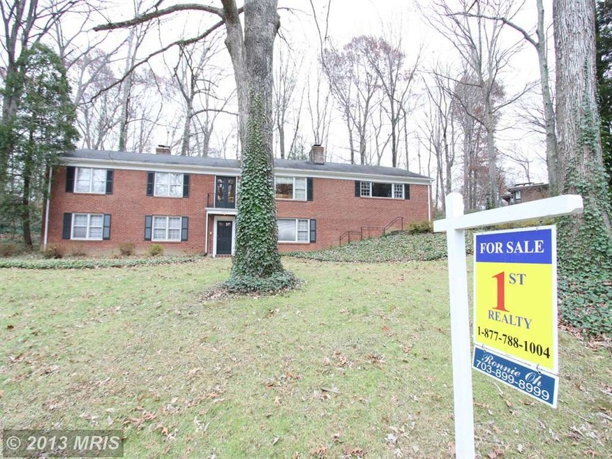 3505 Barkley Dr, Fairfax, VA 22031 - photo 1