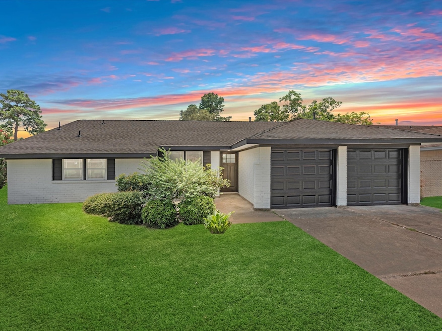 5814 Yorkwood St, Houston, TX 77016 - photo 1