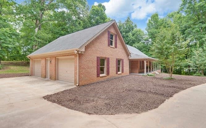 978 Lakeshore Dr unit 19, Jefferson, GA 30549 - photo 1