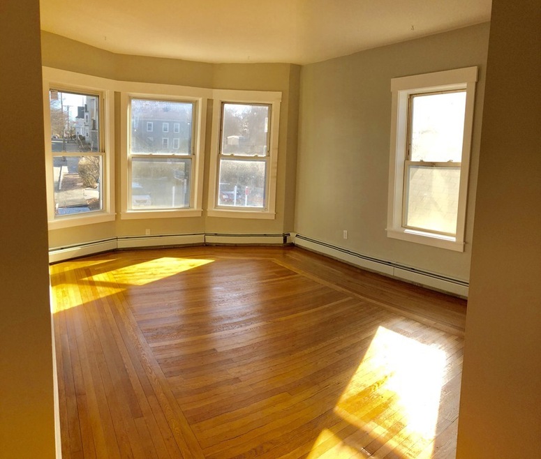 240 Rantoul St, Beverly, MA 01915 - photo 1