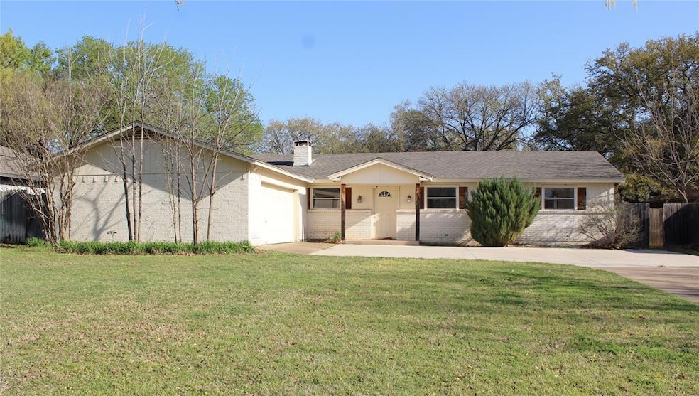 412 Granada Calle Ct, Granbury, TX 76049 - photo 1