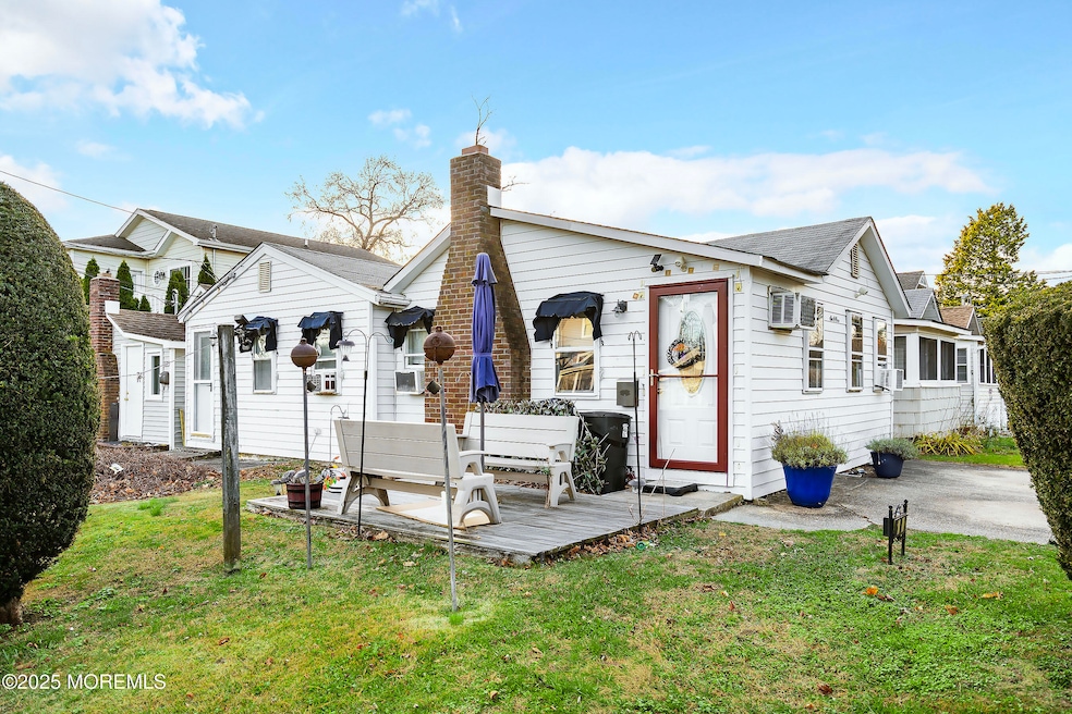 601 Central Ave, Spring Lake, NJ 07762 - photo 1