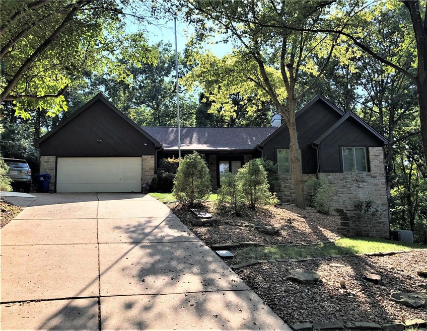 Beautiful secluded Atrium Ranch style home